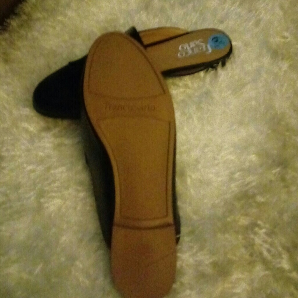 Shoes - Picture 4 of 4